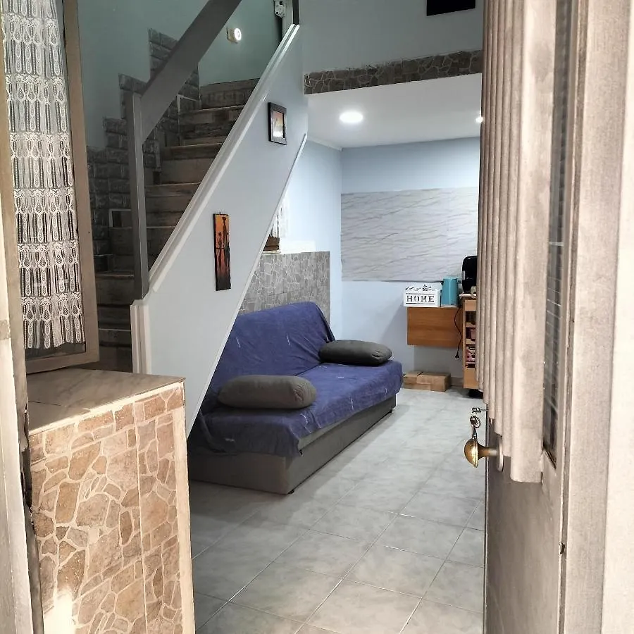 G&G Capodimonte Apartment Naples 0*,